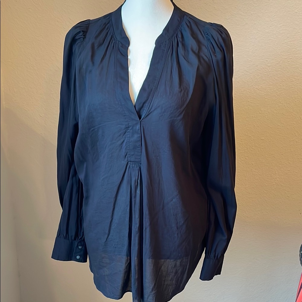 LOFT Black Lightweight Blouse . Size Large. NEW cond.